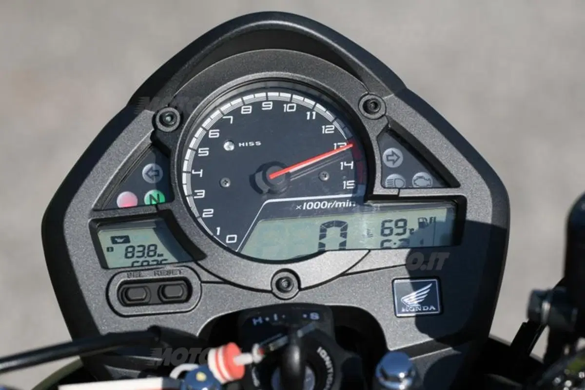 Honda Hornet 600  (28)
