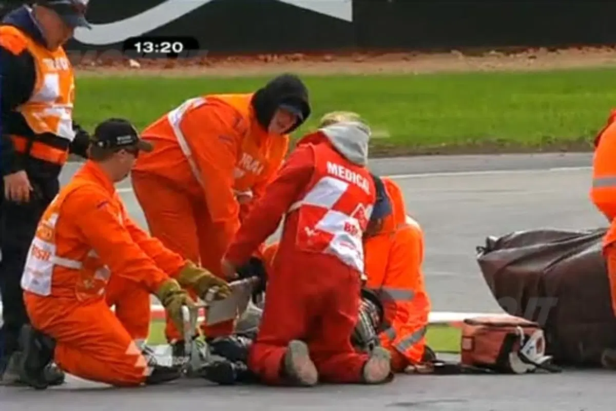 Frattura della vertebra per Aoyama nel GP di Silverstone (3)
