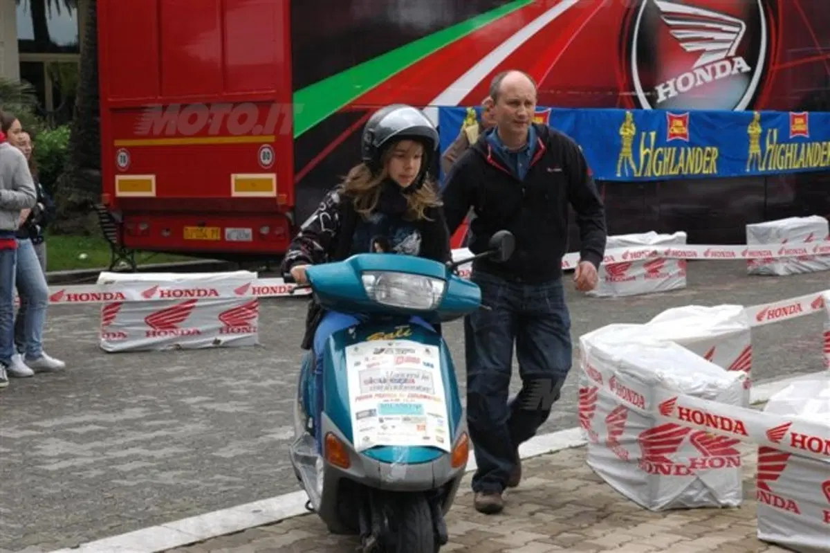 8ª edizione di "Muoversi in sicurezza con il ciclomotore" 