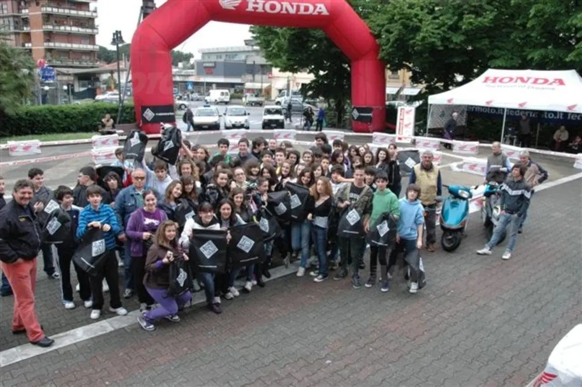 8ª edizione di "Muoversi in sicurezza con il ciclomotore"  (2)