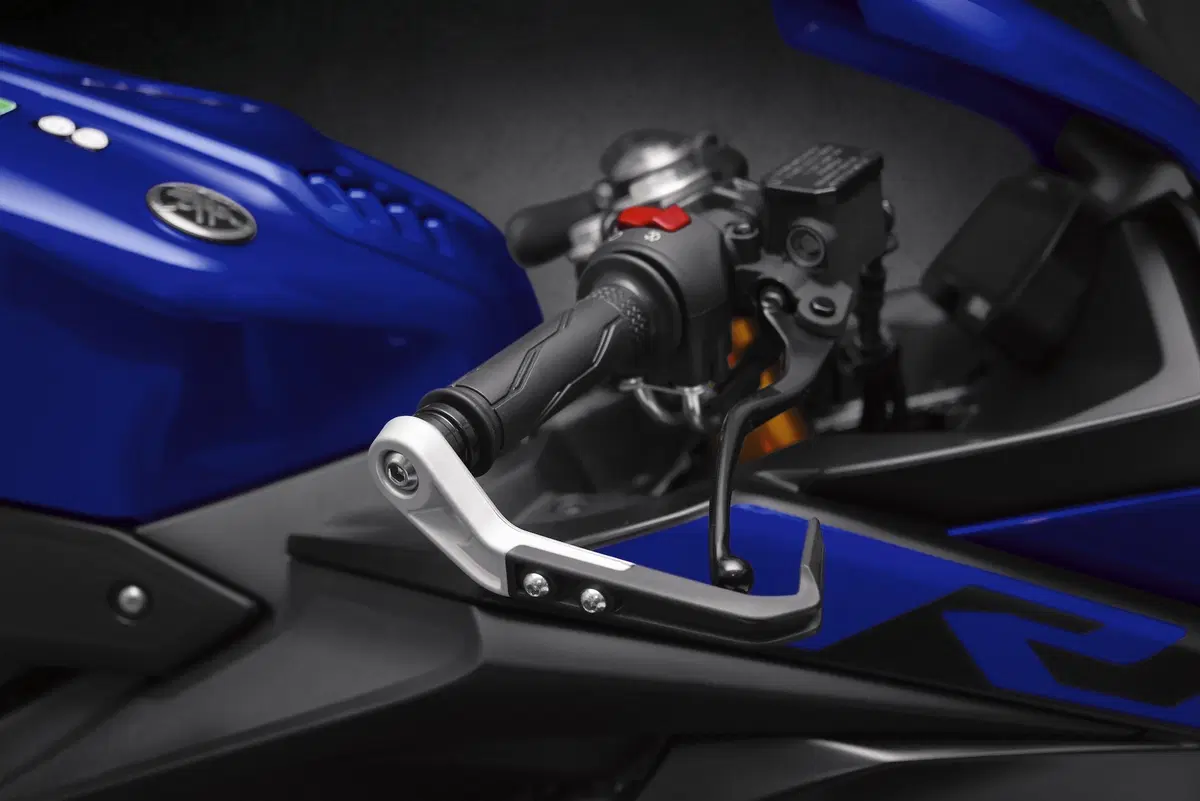 Yamaha YZF-R 125 2019: foto e dati (10)