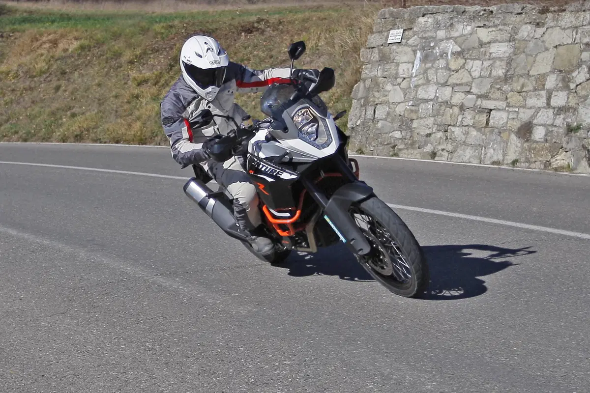 Honda Africa Twin CRF1000L vs BMW F800GS vs KTM 1190 ADV R (22)