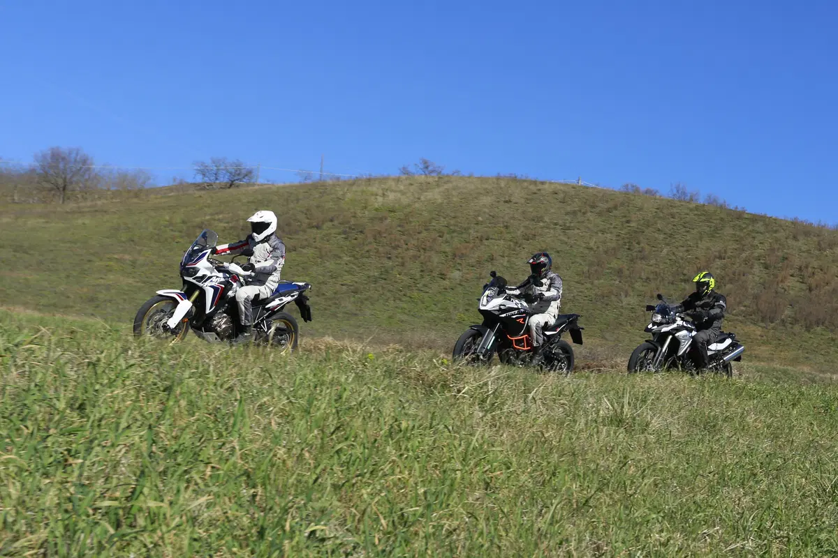 Honda Africa Twin CRF1000L vs BMW F800GS vs KTM 1190 ADV R (7)
