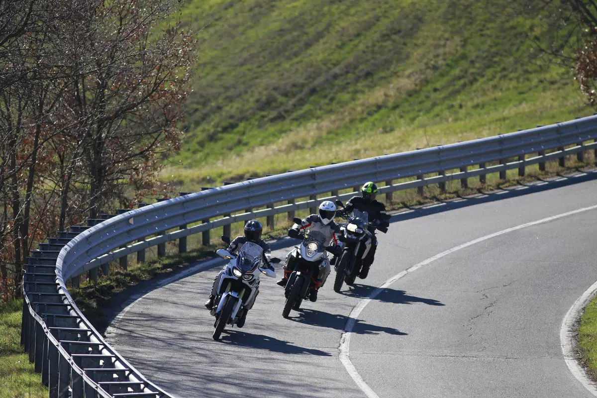 Honda Africa Twin CRF1000L vs BMW F800GS vs KTM 1190 ADV R (9)