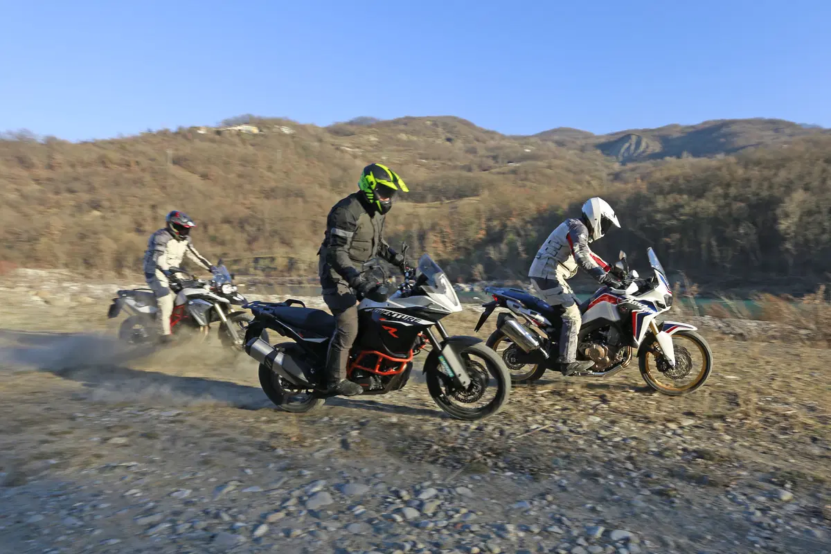 Honda Africa Twin CRF1000L vs BMW F800GS vs KTM 1190 ADV R