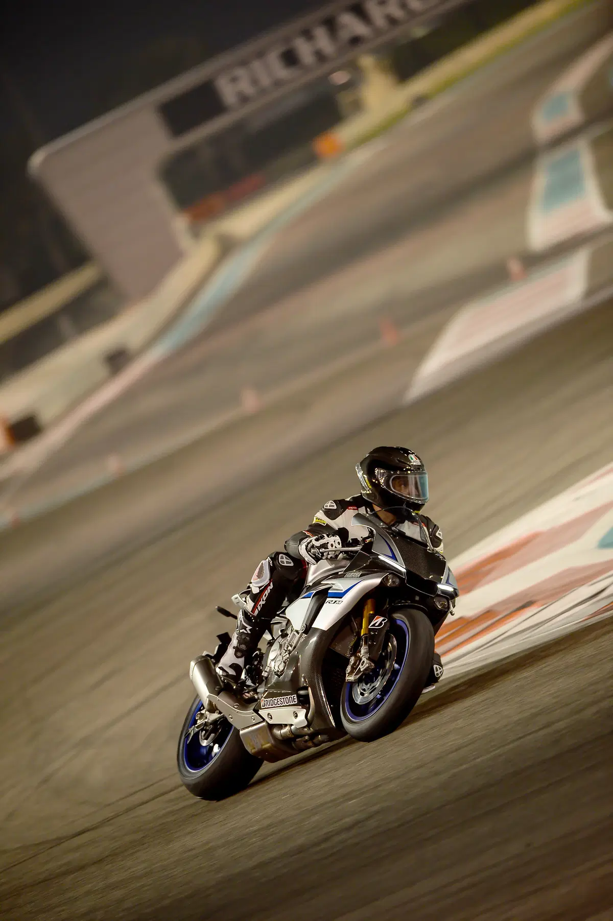 Bridgestone S21 (5)