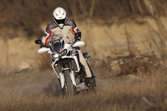 L'Africa Twin in fuoristrada dà tanta sicurezza grazie alle sospensioni di qualità e all'erogazione del motore