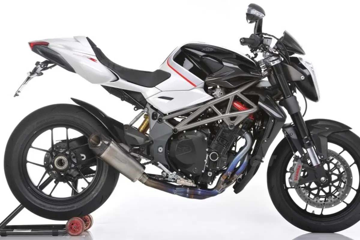 MV Agusta Corse presenta il kit Cannonball  (3)