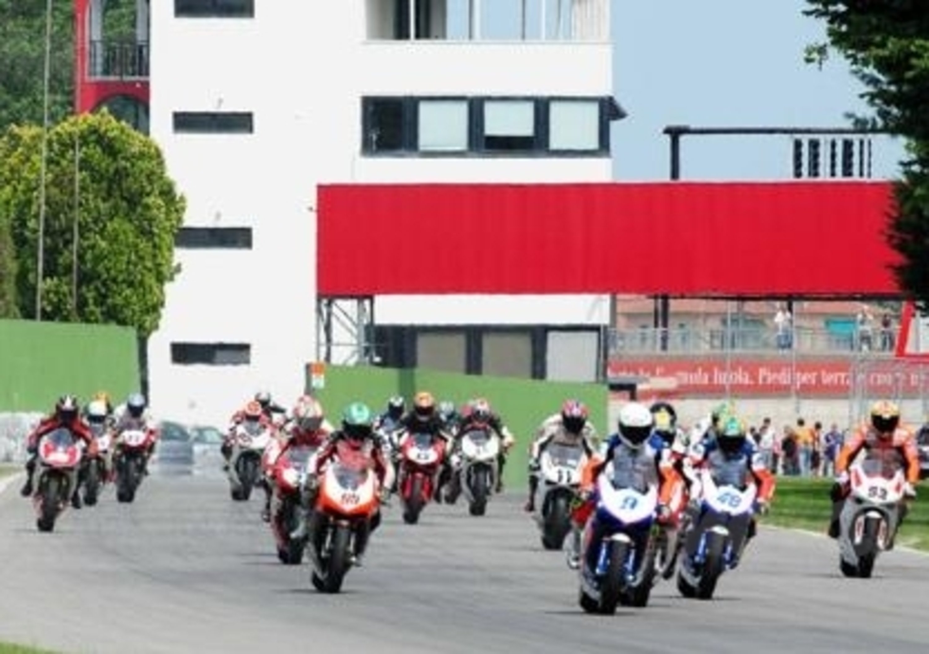 Il Ducati Desmo Challenge all&rsquo;Autodromo Ferrari