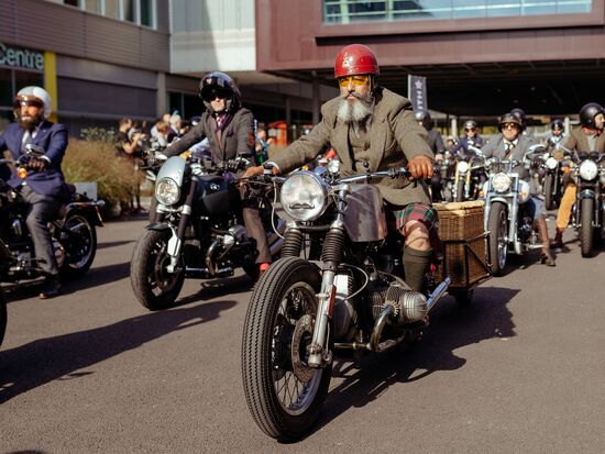 Lo stile in sella alla Distinguished Gentleman's Ride