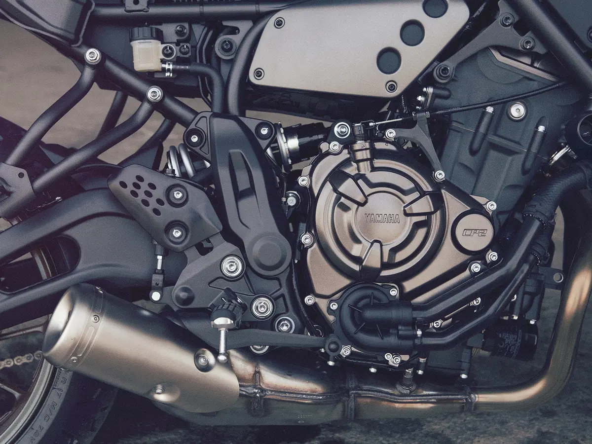 Yamaha XSR 700 e 900, FJR 1300 2019 (12)