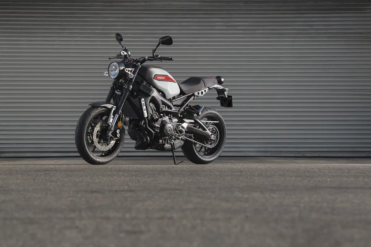 Yamaha XSR 700 e 900, FJR 1300 2019 (22)