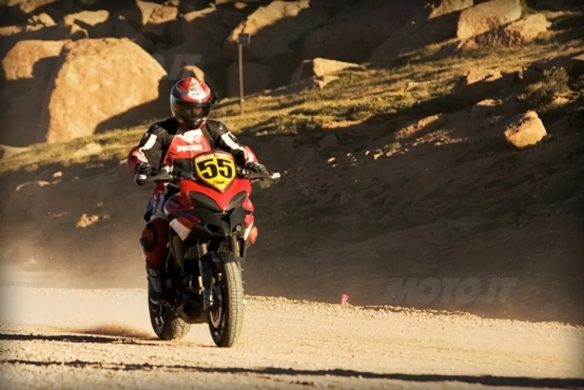 La Ducati Multistrada conquista la vetta della Pikes Peak (3)