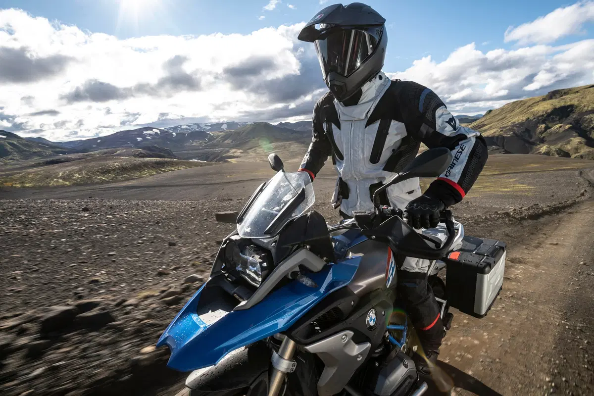Alla scoperta dell’Islanda in moto con Dainese (2)
