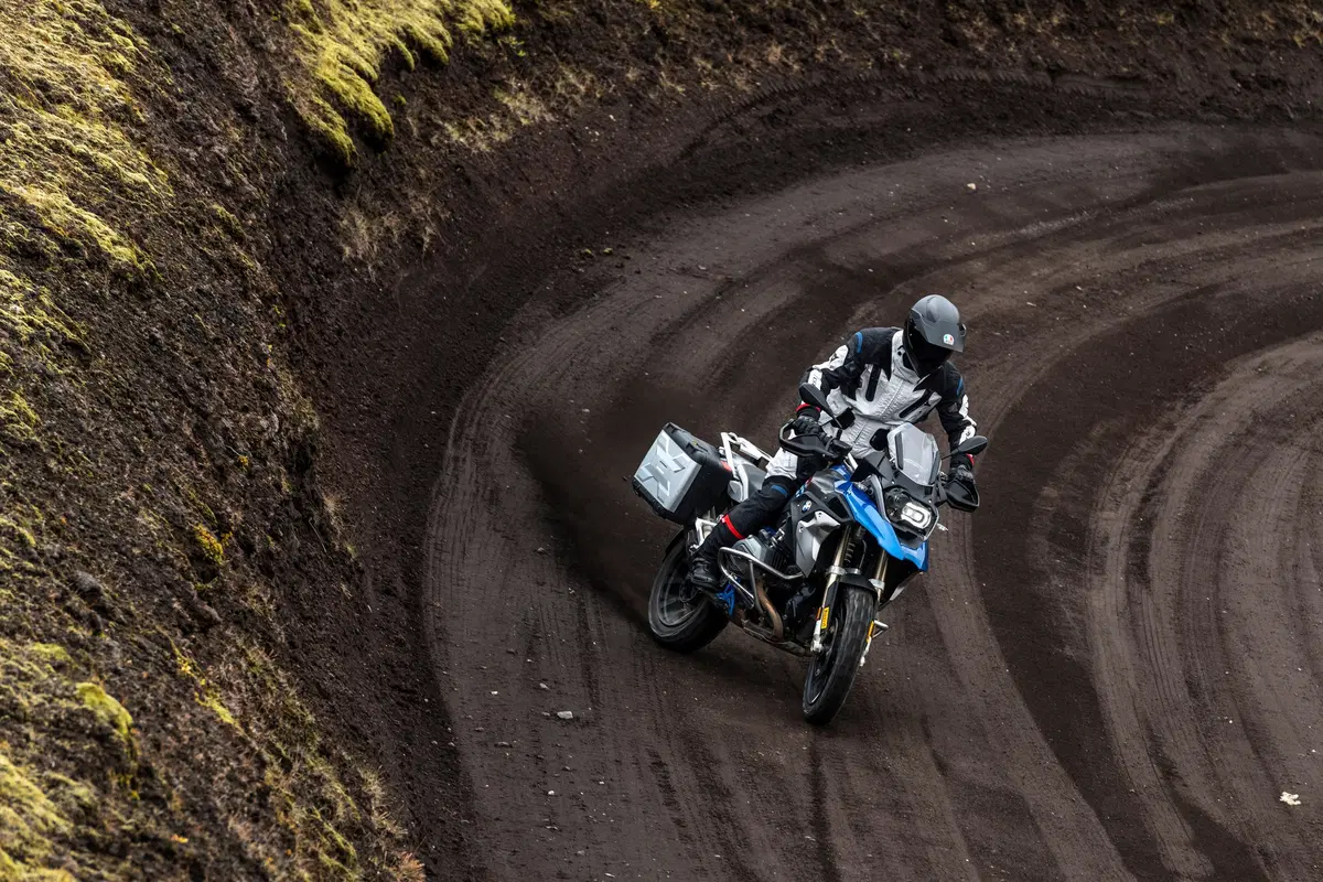 Alla scoperta dell’Islanda in moto con Dainese (14)
