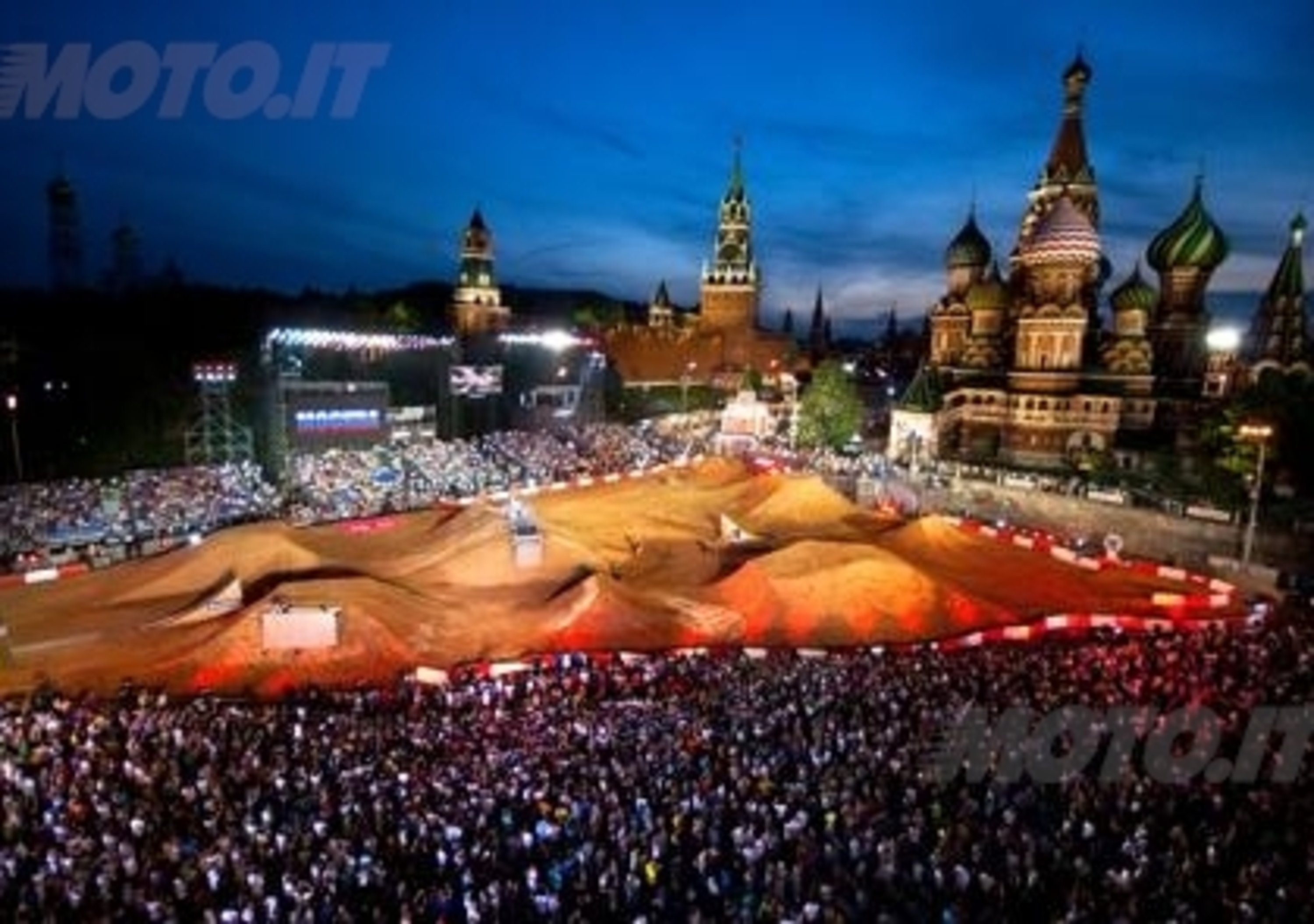 Red Bull X-Fighters World Tour all&rsquo;ombra del Cremlino