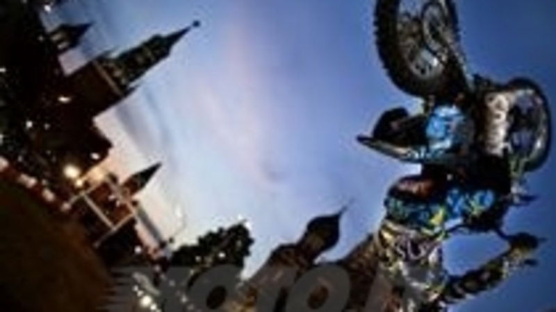 Red Bull X-Fighters World Tour all&rsquo;ombra del Cremlino