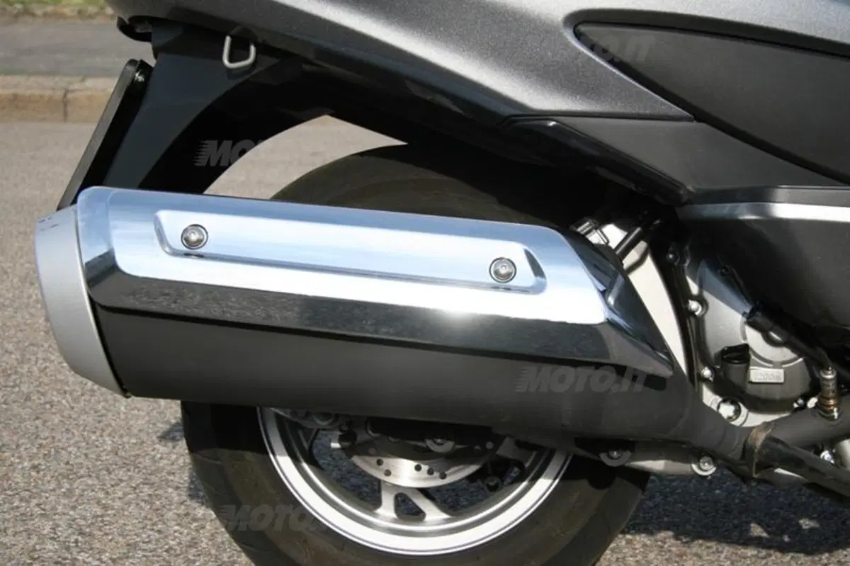 Suzuki Burgman 400 ABS  (11)
