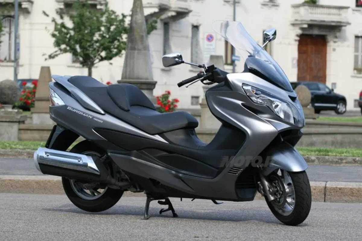 Suzuki Burgman 400 ABS  (13)