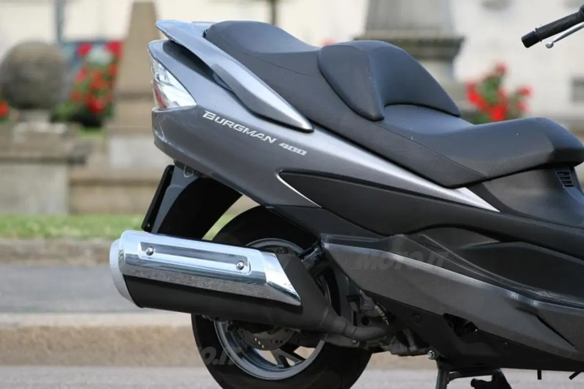 Suzuki Burgman 400 ABS  (14)
