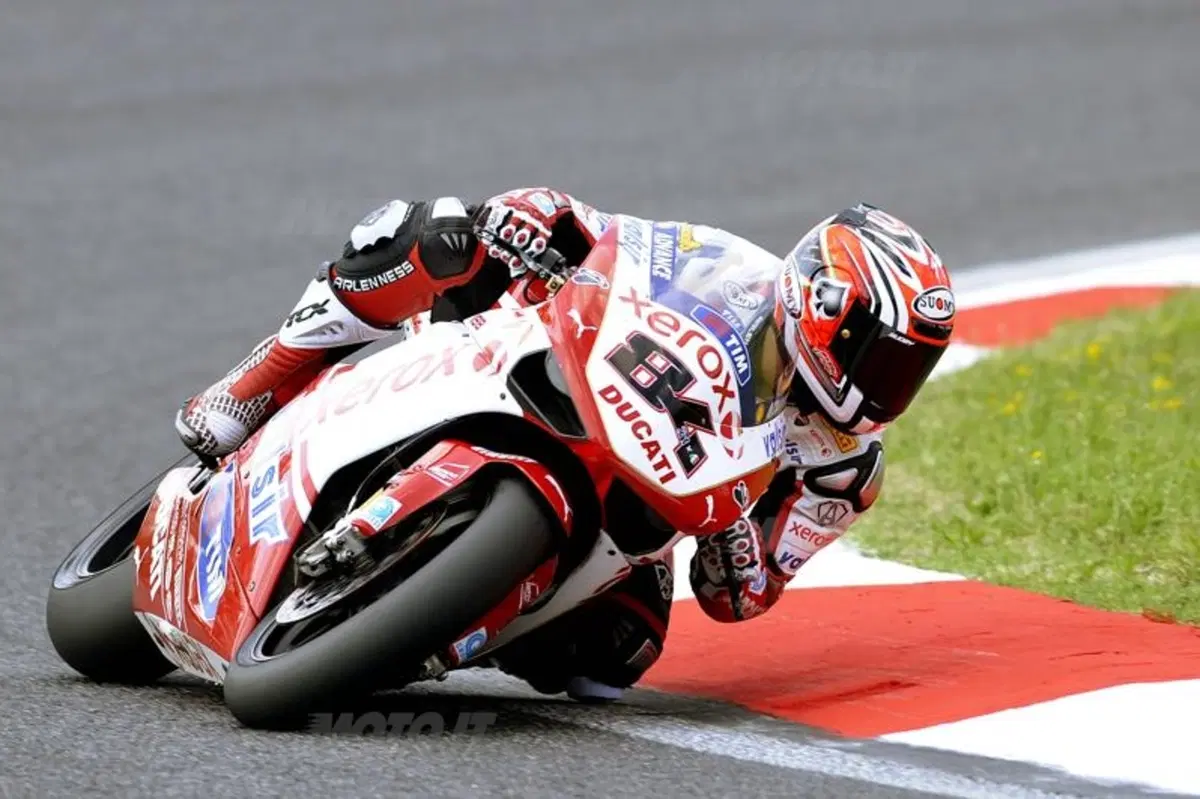 La Superbike ha girato per due giorni a Imola  (6)