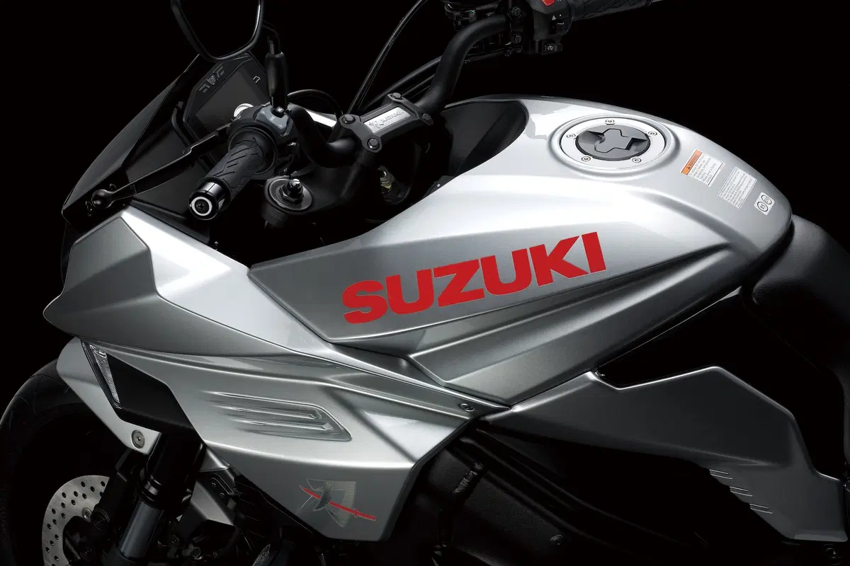 Intermot 2018: Suzuki Katana, foto e dati (2)