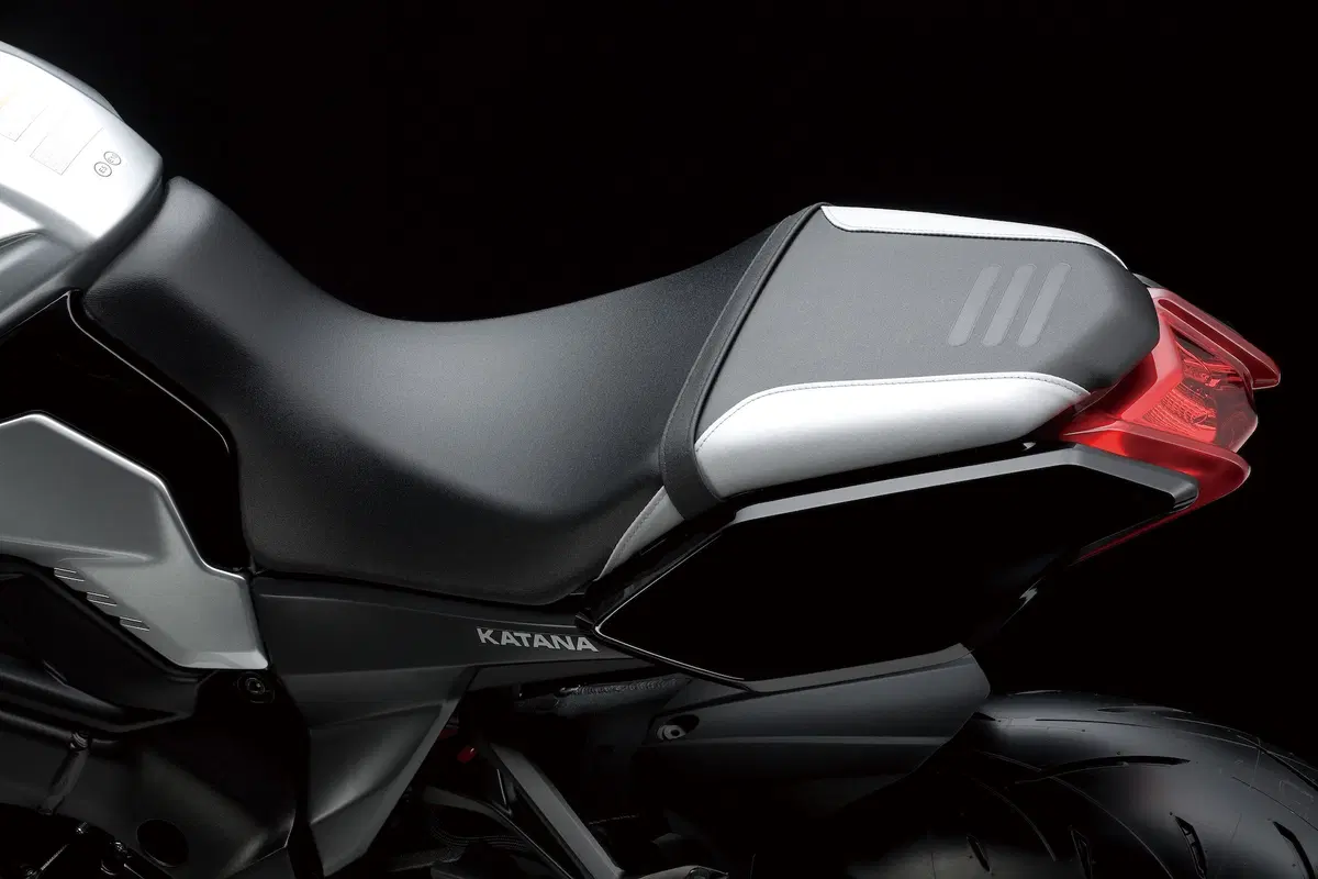 Intermot 2018: Suzuki Katana, foto e dati (9)