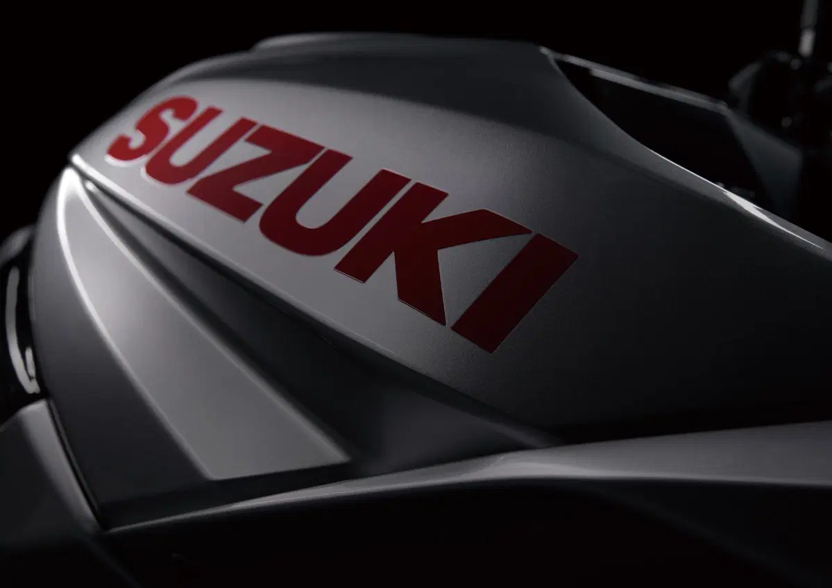 Intermot 2018: Suzuki Katana, foto e dati (19)