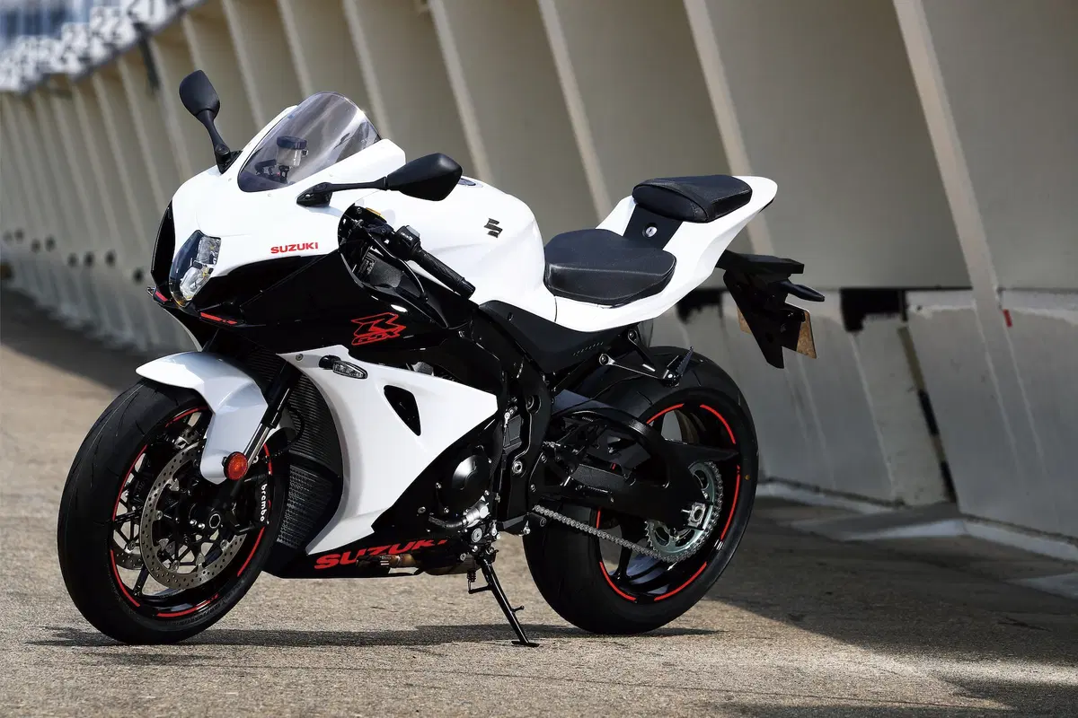 Suzuki GSX-R1000 a Intermot 2018, foto e dati (34)