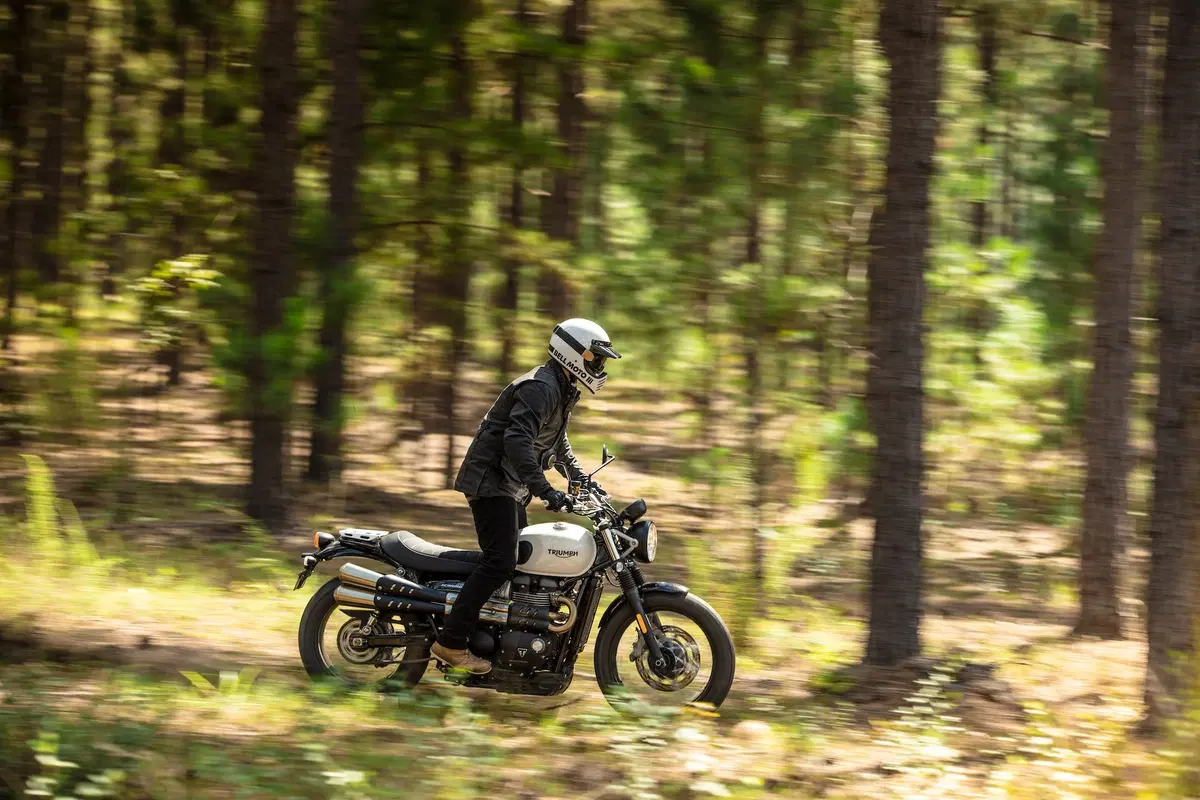 Triumph Street Scrambler a Intermot 2018, foto e dati (10)