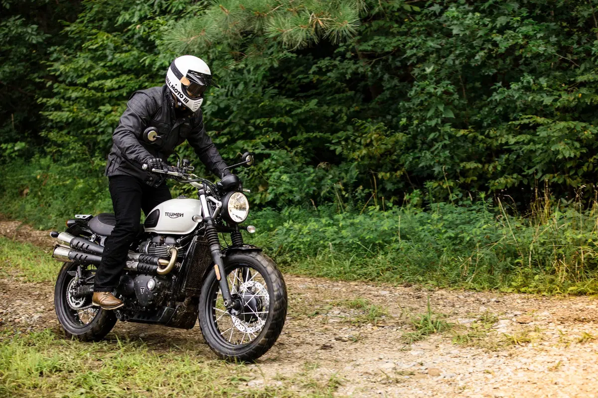 Triumph Street Scrambler a Intermot 2018, foto e dati (2)