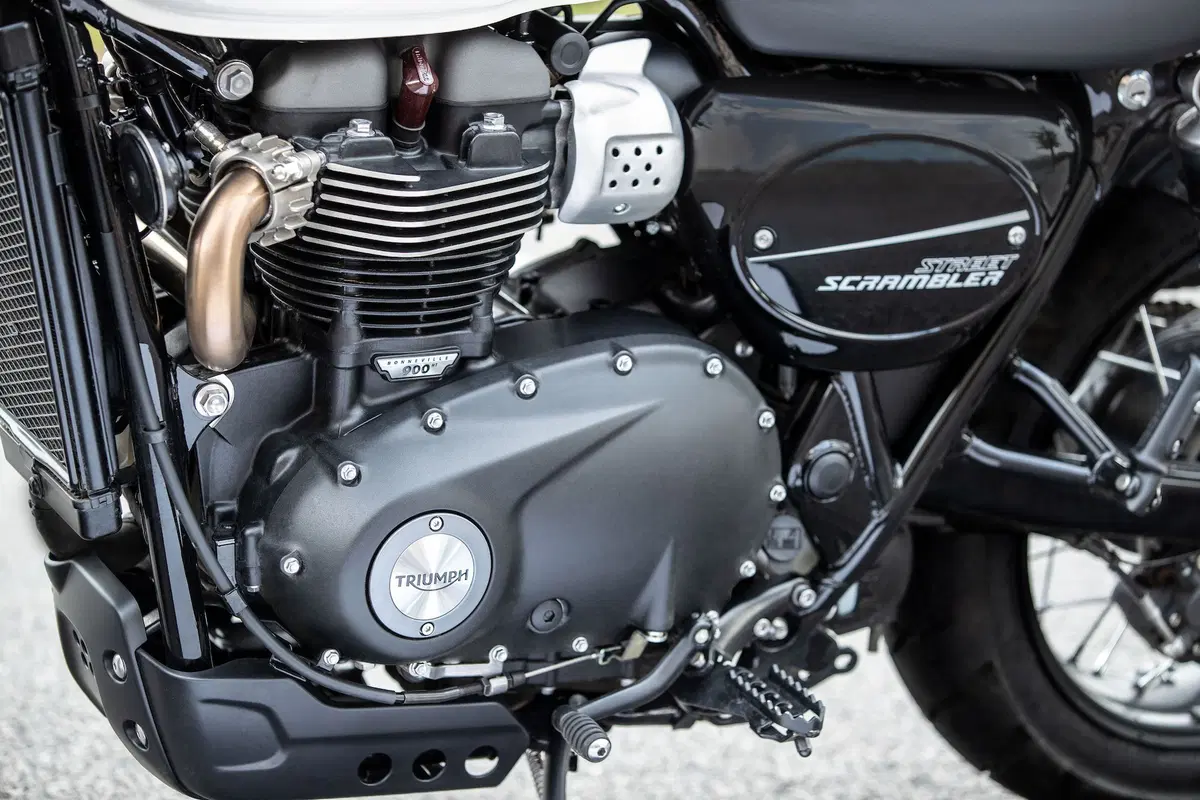 Triumph Street Scrambler a Intermot 2018, foto e dati (3)