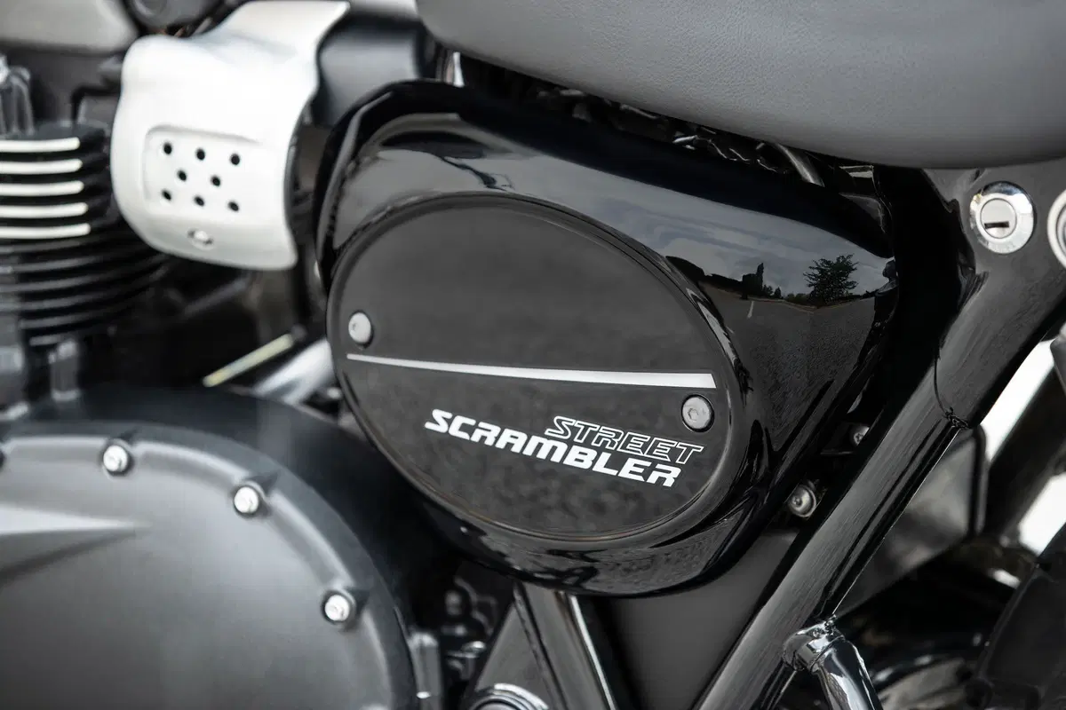 Triumph Street Scrambler a Intermot 2018, foto e dati (13)