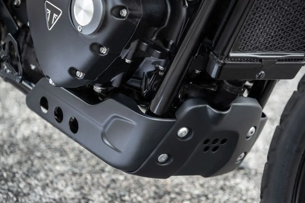 Triumph Street Scrambler a Intermot 2018, foto e dati (11)