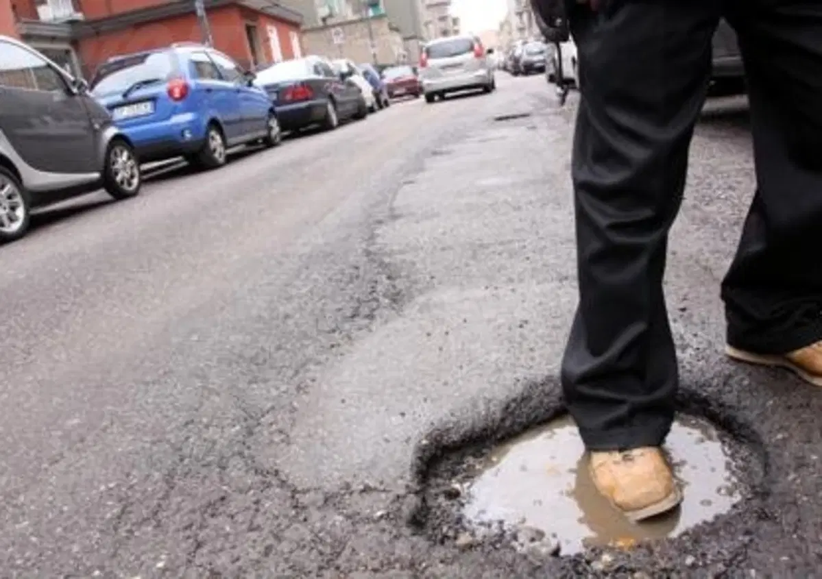 Segnala il cattivo stato delle nostre strade!