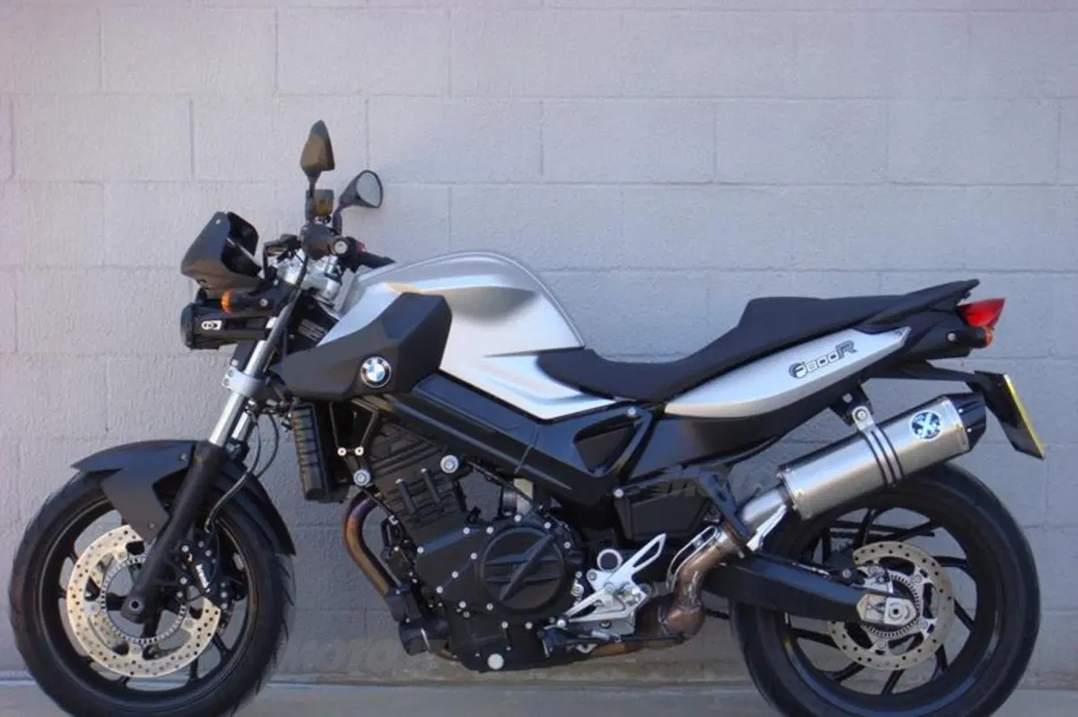 Silenziatore IXIL Oval Xtrem Inox per BMW F800R