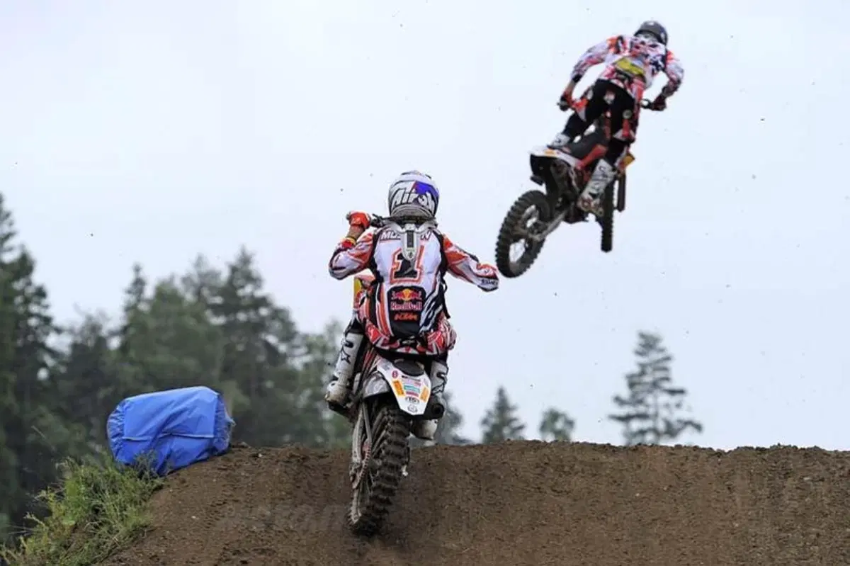 Bis di Cairoli, prima vittoria per Frossard (7)
