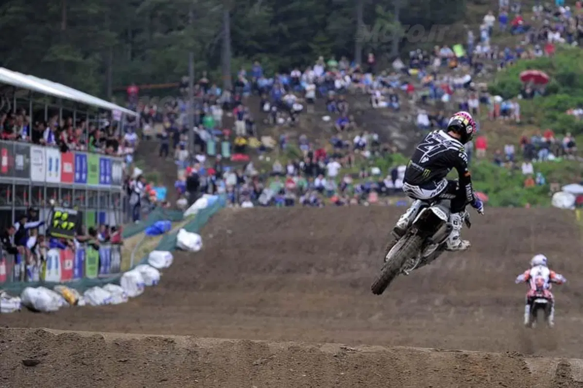 Bis di Cairoli, prima vittoria per Frossard (10)