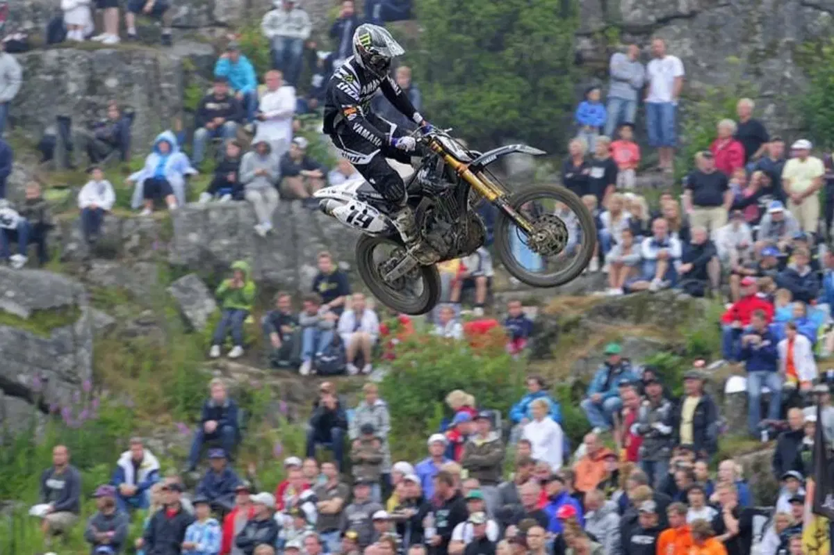 Bis di Cairoli, prima vittoria per Frossard (11)
