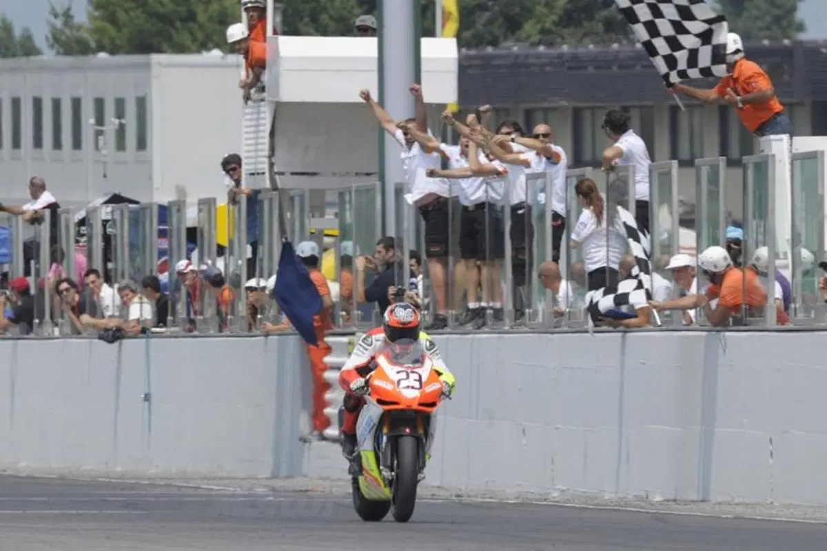 CIV a Misano. Tamburini domina la Supersport, Sandi primo in Sbk (4)