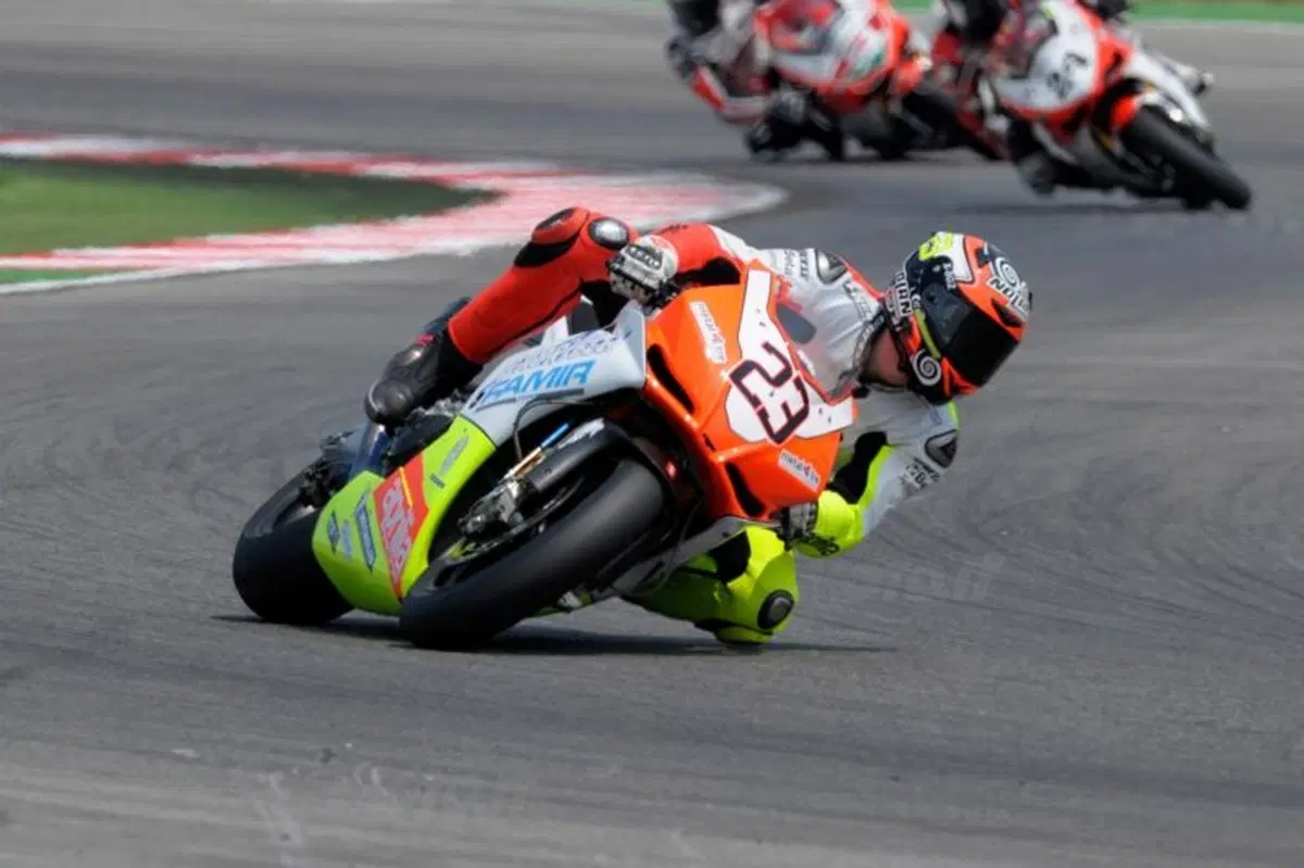 CIV. Sandi porta al successo l'Aprilia RSV4 a Misano (2)