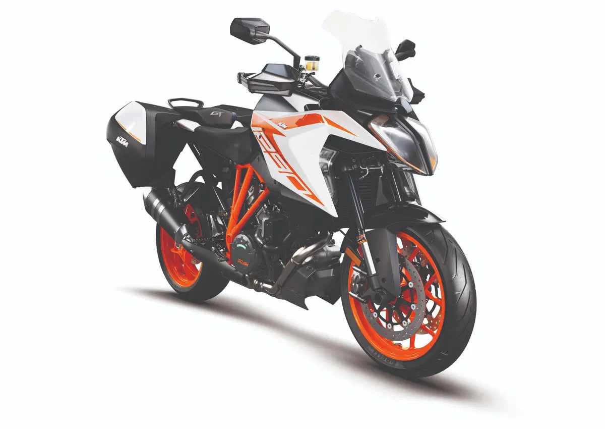 KTM 1290 Super Duke GT e 1290 Super Duke R 2019 presentate a Intermot (5)