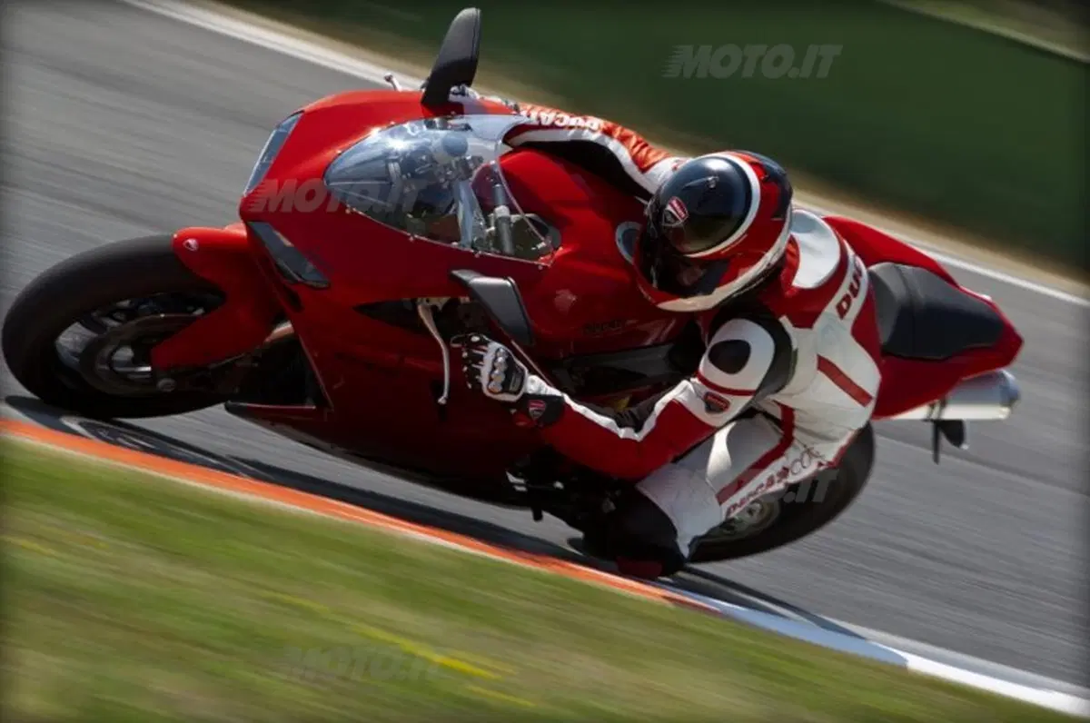 Presentata la Ducati 848 versione Evo (10)