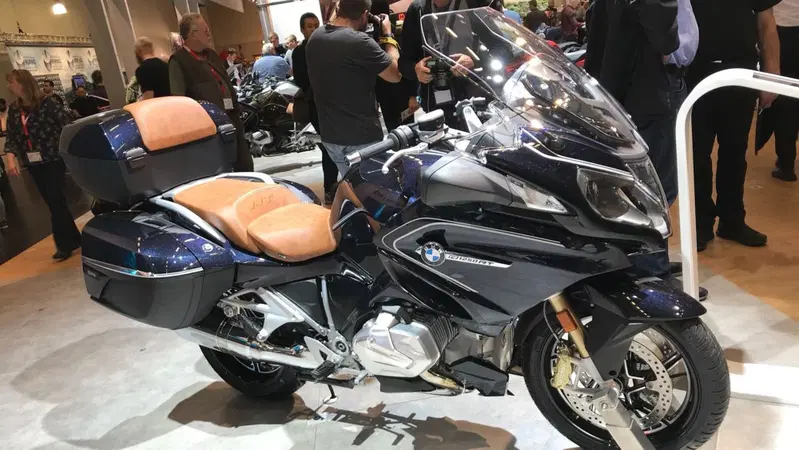 BMW R 1250 RT a Intermot 2018: video, foto e prezzi