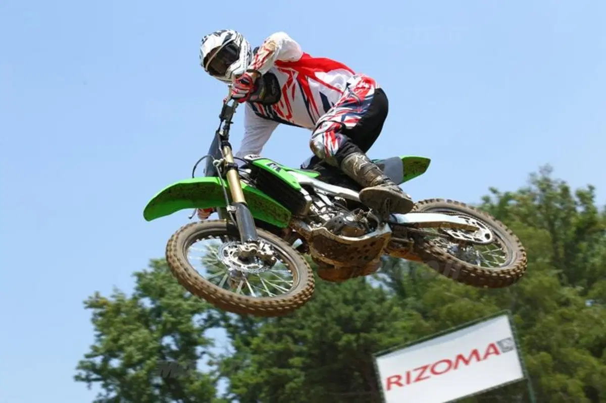 Kawasaki KX 250 F  (11)