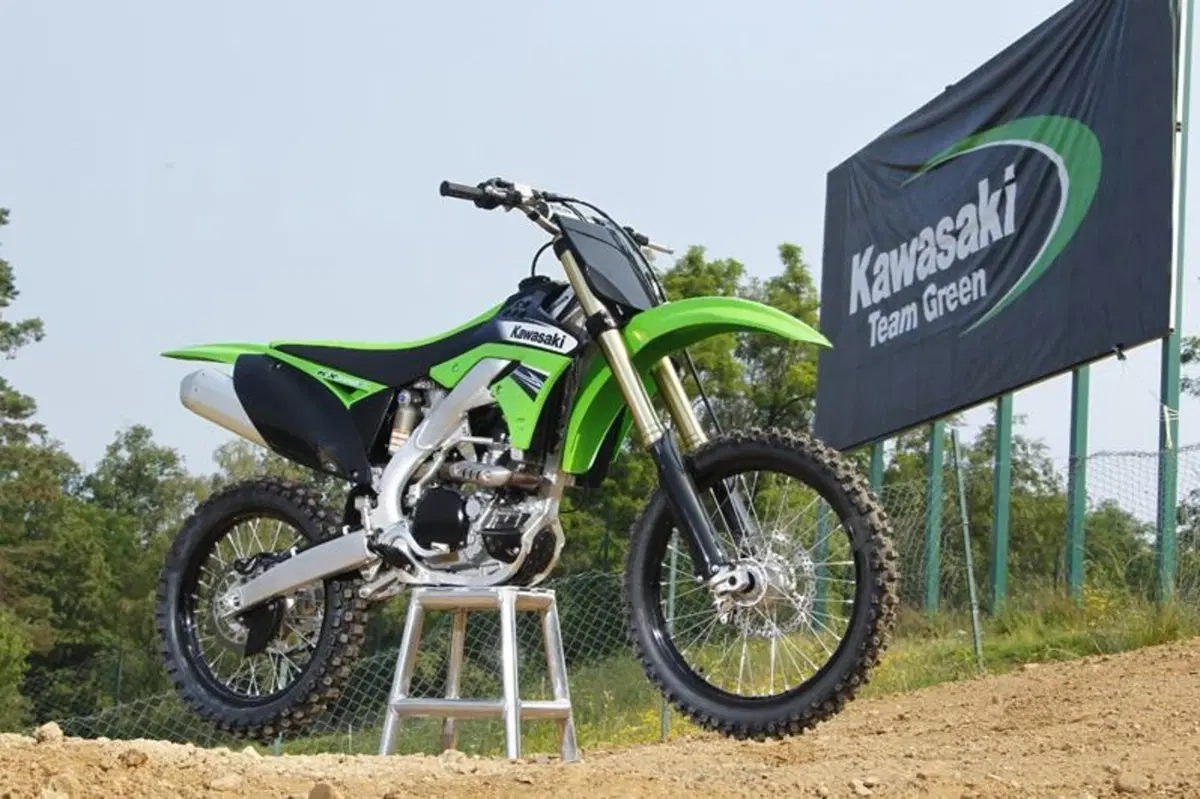 Kawasaki KX 250 F  (20)