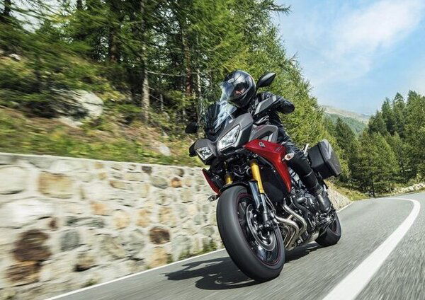 Yamaha Tracer 700 e Tracer 700 GT 2019. Nuovi colori per Tracer 900 (VIDEO)