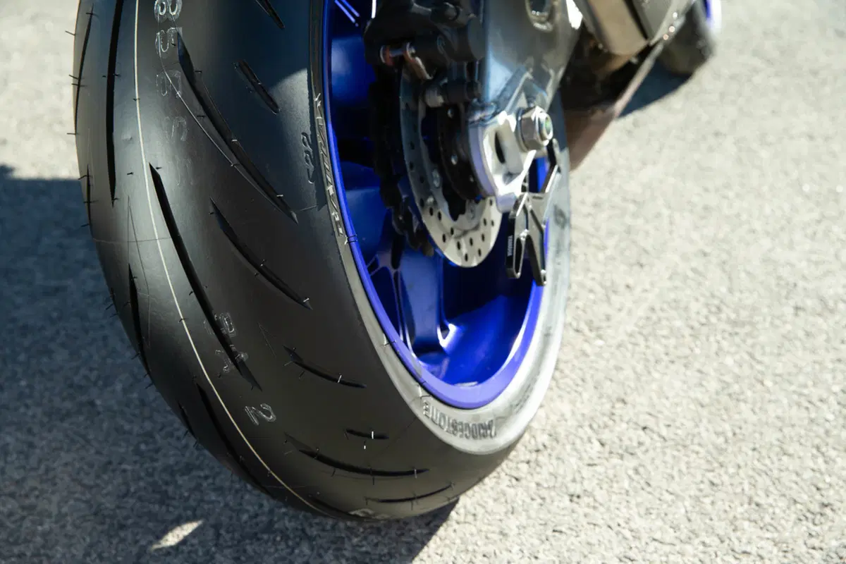 Bridgestone a Intermot con quattro nuovi pneumatici (4)