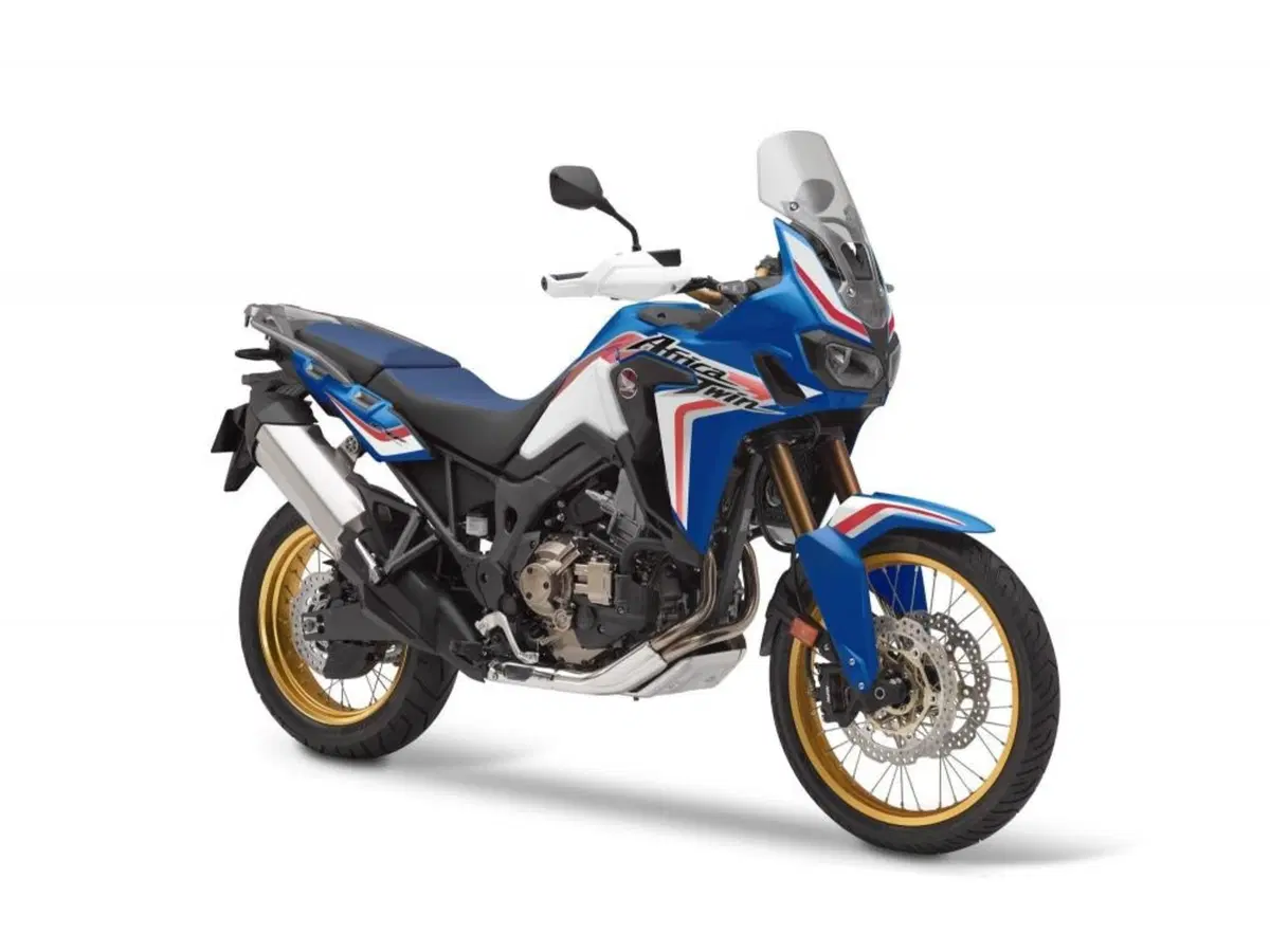 Honda Neo Sport Café 650 Concept. CB650R in arrivo. Nuovi colori per l'Africa Twin (3)