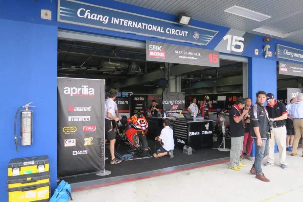 SBK 2016. Le foto dietro le quinte del GP di Thailandia (30)